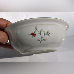 PFALTZGRAFT WINTERBERRY BOWL SET OF 4 BOWL WHITE WITH GREEN TRIM 6" X 2" TAL